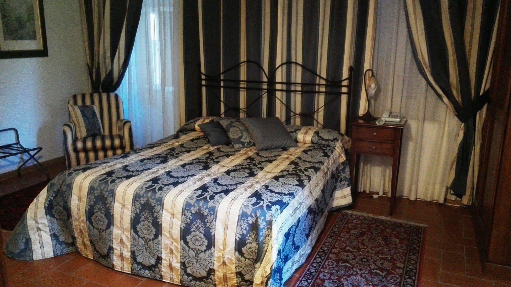 ماسا ماريتيما Palazzo La Fenice المظهر الخارجي الصورة